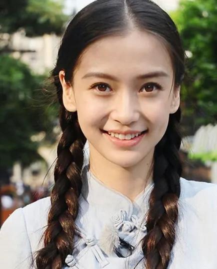 民国风麻花辫陈好最迷人杨紫很惊艳袁咏仪稚嫩