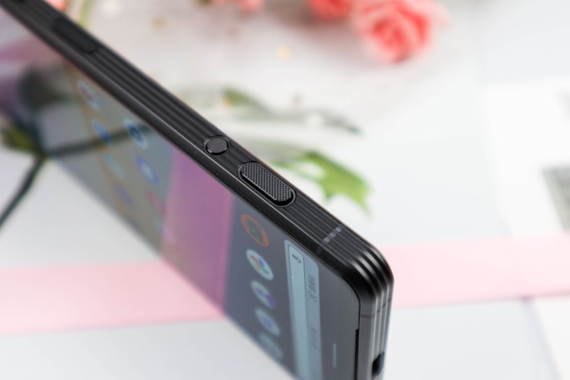 一英寸大底+可变光圈：SONY新一代微单手机Xperia PRO-I动手玩