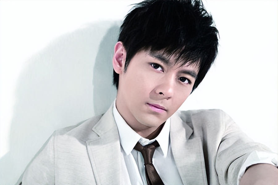 林志颖：妻子被亲妈处处针对却视而不见，如今撒谎成性前途堪忧？