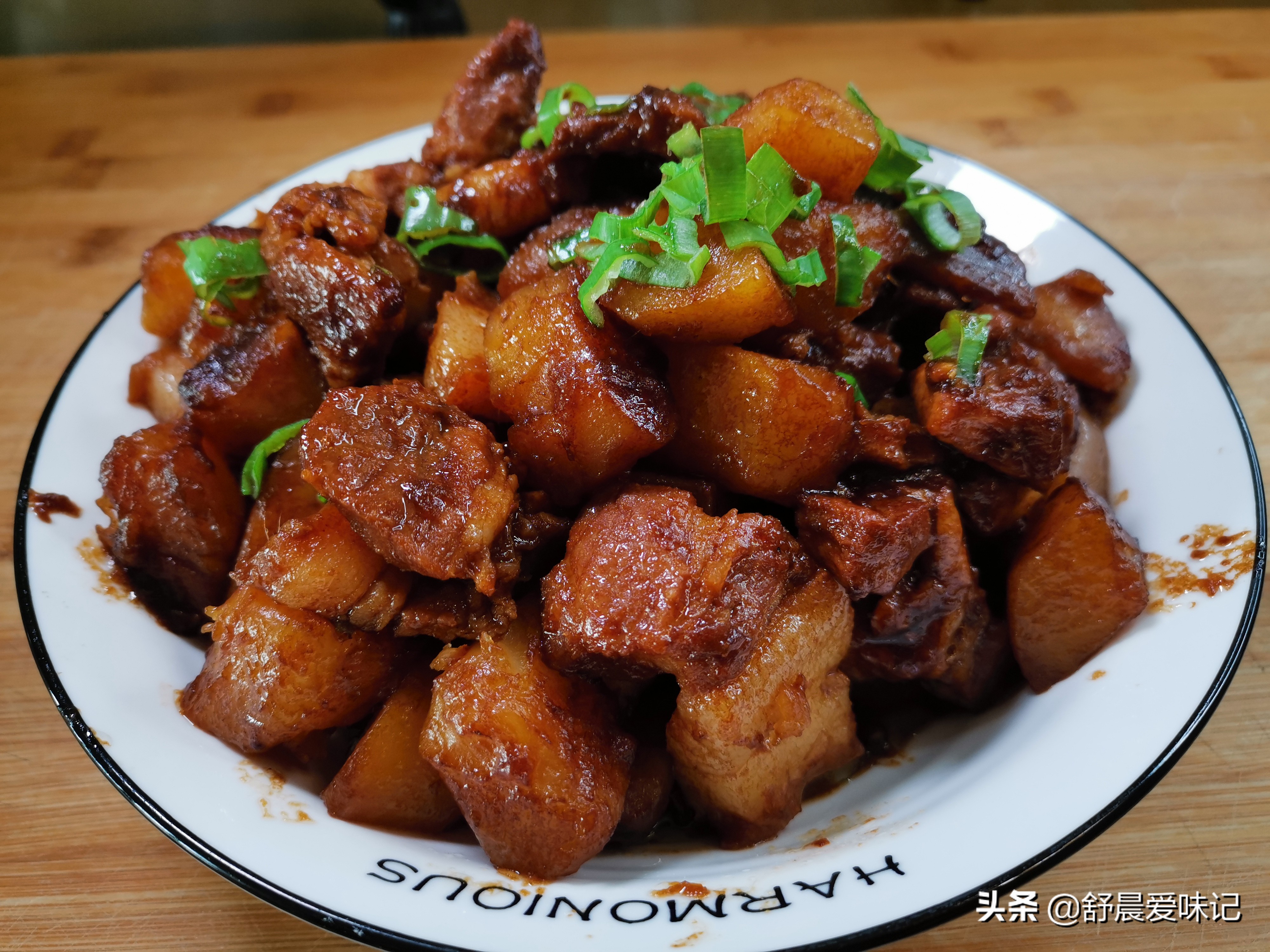 土豆烧肉的做法 最正宗的做法（土豆烧肉简单做法好吃下饭）