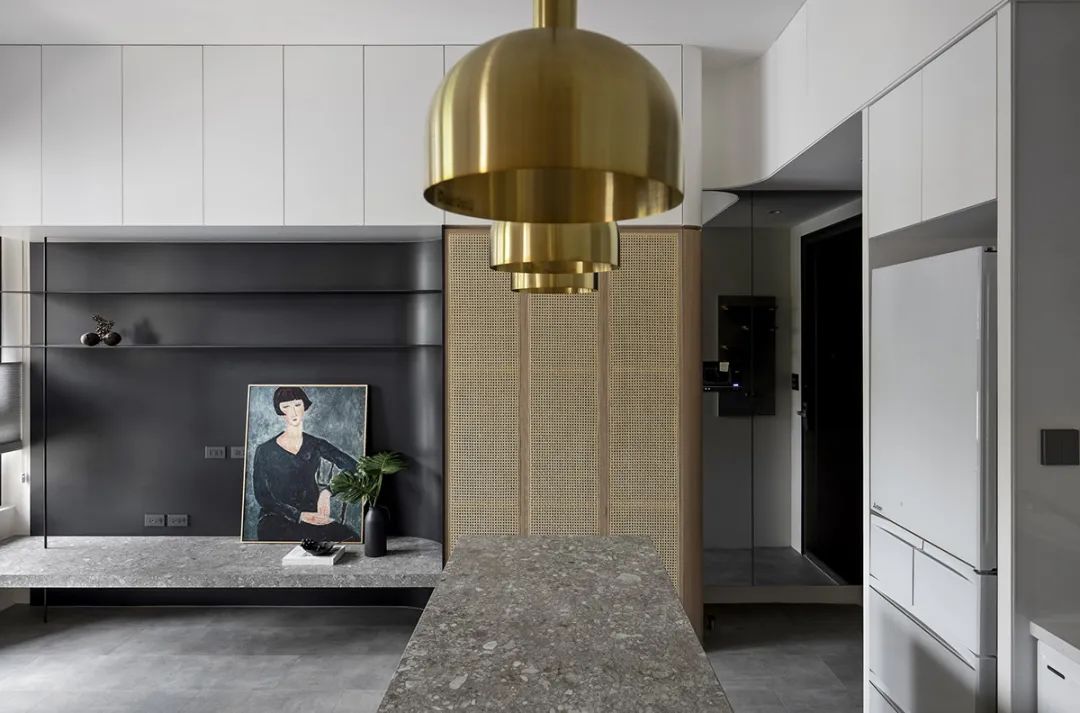 95后男主晒出33㎡独居小家：装修简约高级，随手一拍就是精致场面