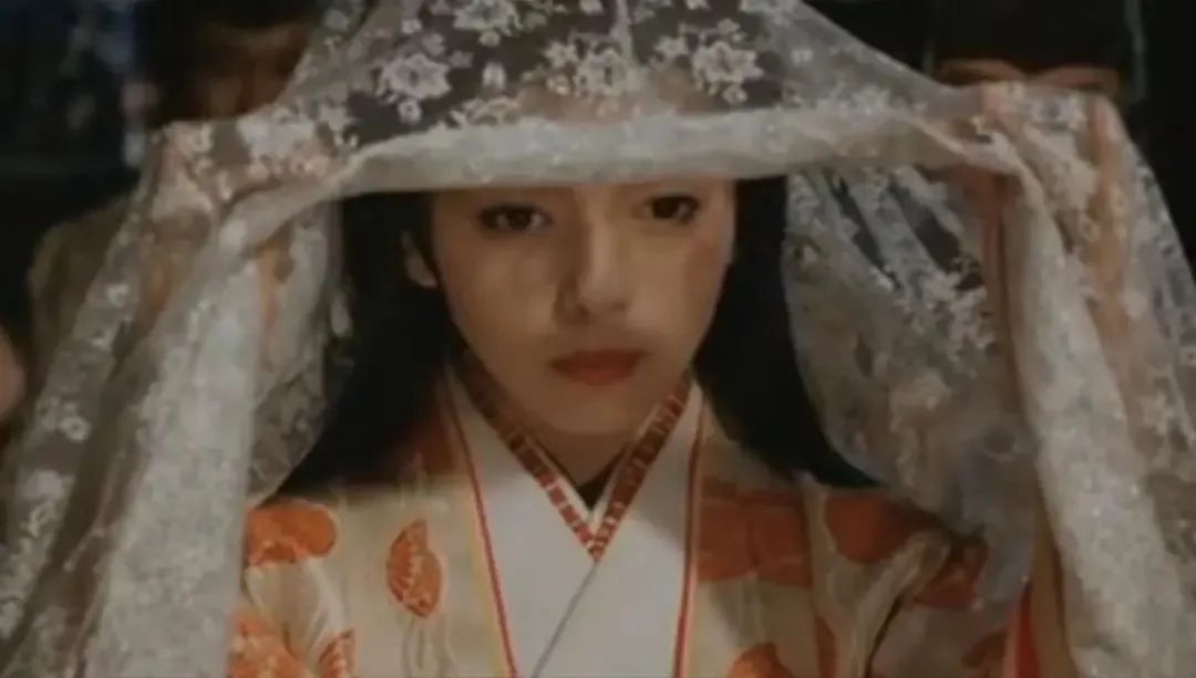 她是昭和顶级美人，美貌惊为天人！63岁至今未婚，优雅爆棚