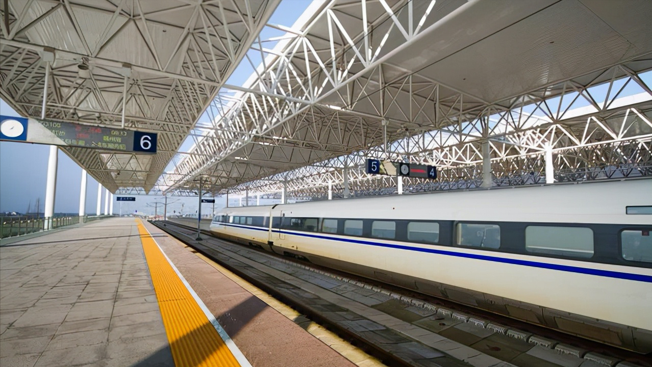 是一样车吗?它们之间是路和车的关系