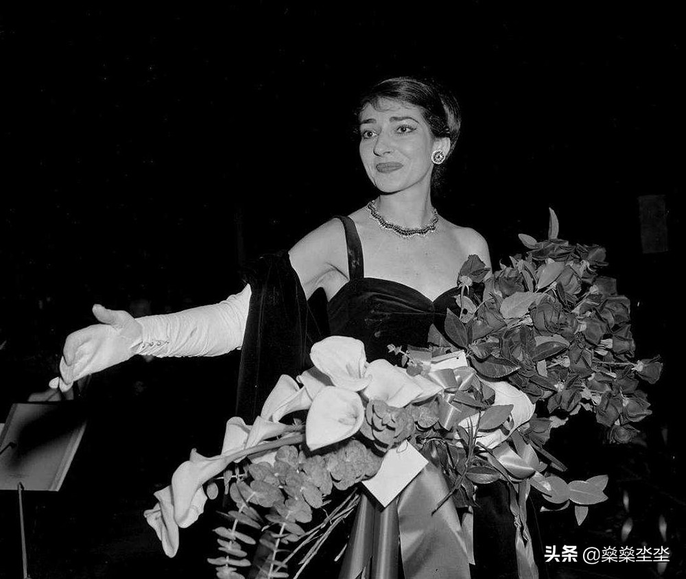 20世纪最伟大的女高音歌唱家玛丽亚·卡拉斯，为爱心碎而死