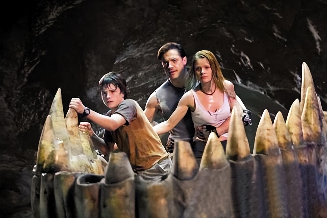 惊险刺激的动作冒险电影《地心历险记》系列