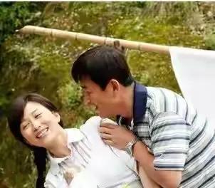 6个娶“小媳妇”的男明星，幸福虽晚但到，他们才是人生赢家