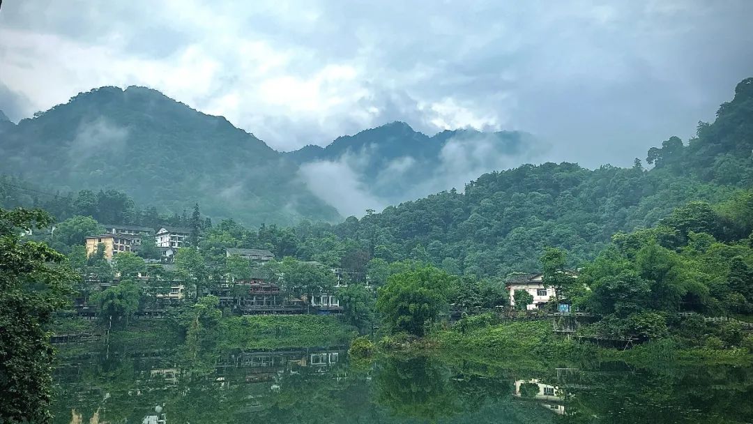 超详细超实用！峨眉山2天1晚徒步攻略收藏起来慢慢看