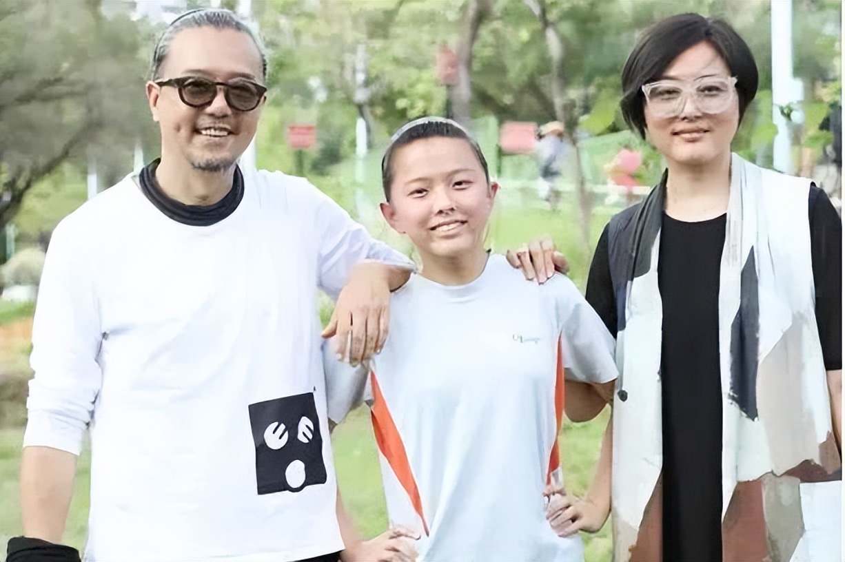 女神张延才是人生赢家，女儿可爱漂亮，大5岁丈夫将她宠成了公主