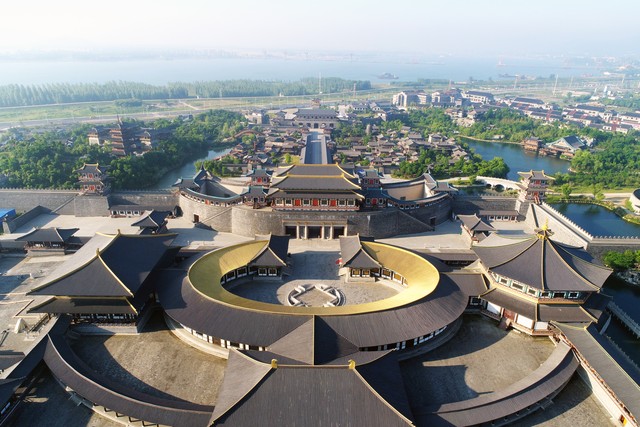 为何湖北省襄阳市如此疯狂造城，昂贵的襄阳房价与襄阳市城市格局