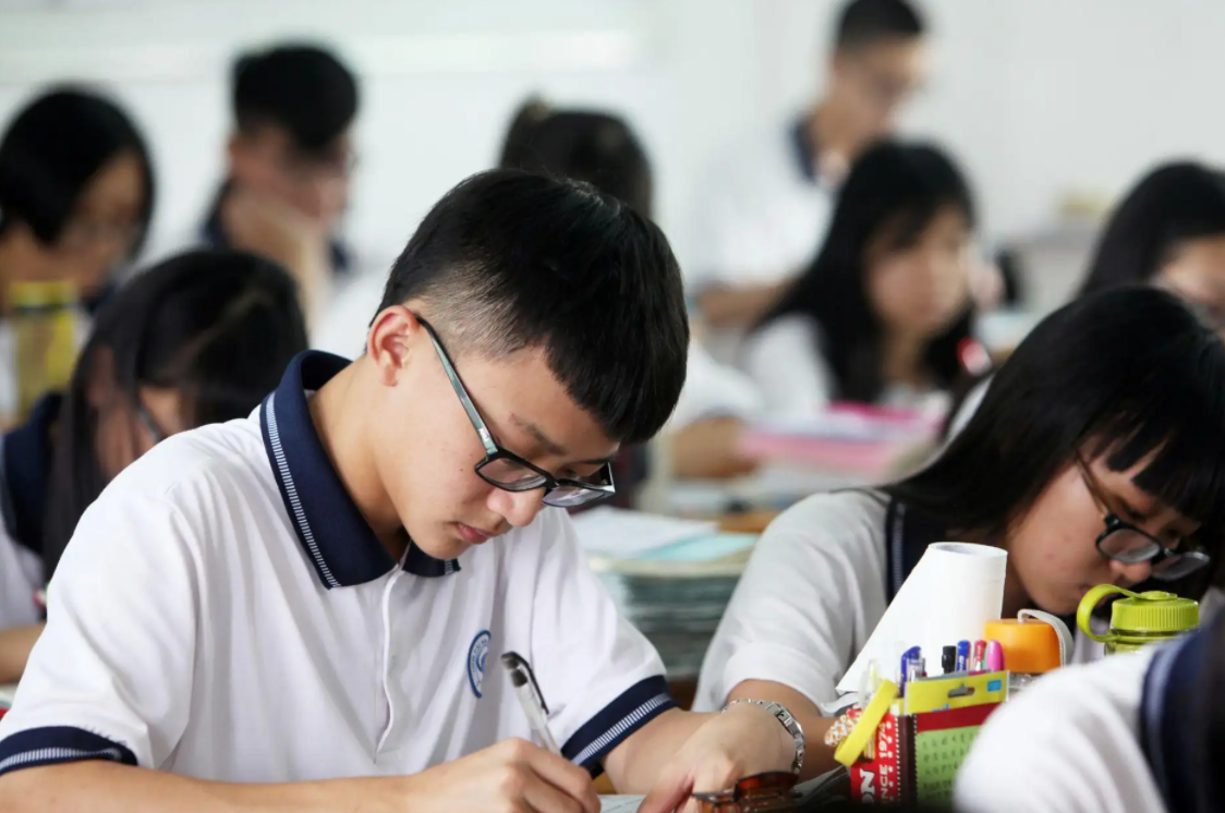 排名前十的高考热搜专业出炉，人工智能独占鳌头，有你喜欢的吗