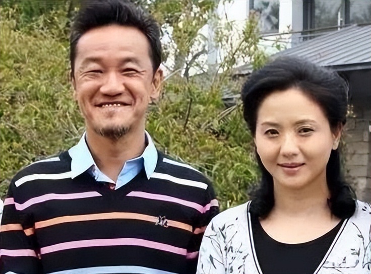 长着一张红颜祸水的脸，感情经历却洁白如纸，这12位女星太稀缺