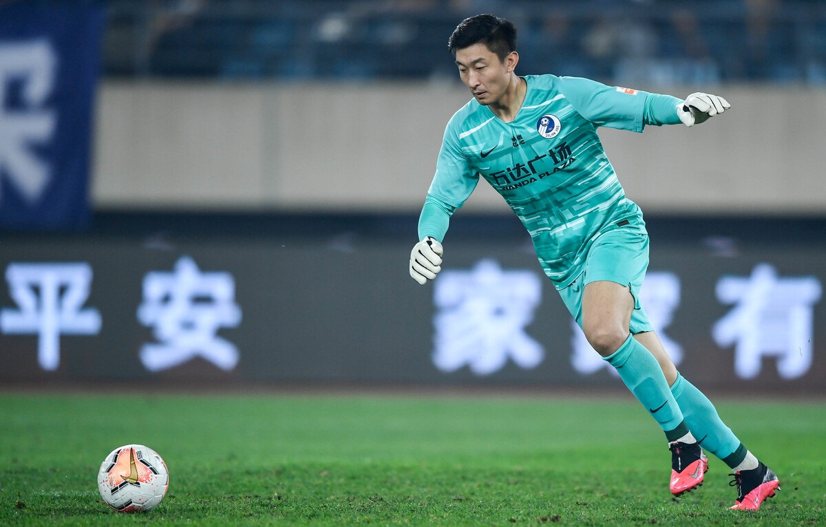 张翀本轮状态低迷,大连队或因此加速门将引援,国安门神成热门