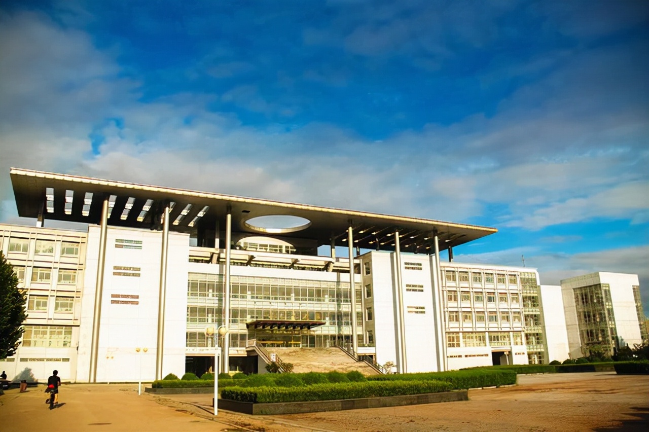 河北这4所大学已被各大媒体点名批评，毕业证分文不值，谨慎报考