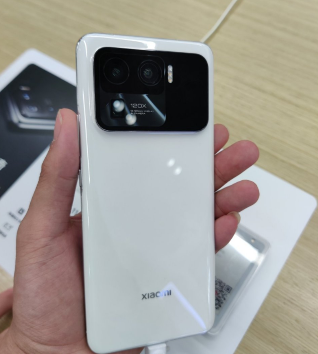 最终我还是把iPhone 换了 Xiaomi 11 Ultra，谈谈半年的使用感受