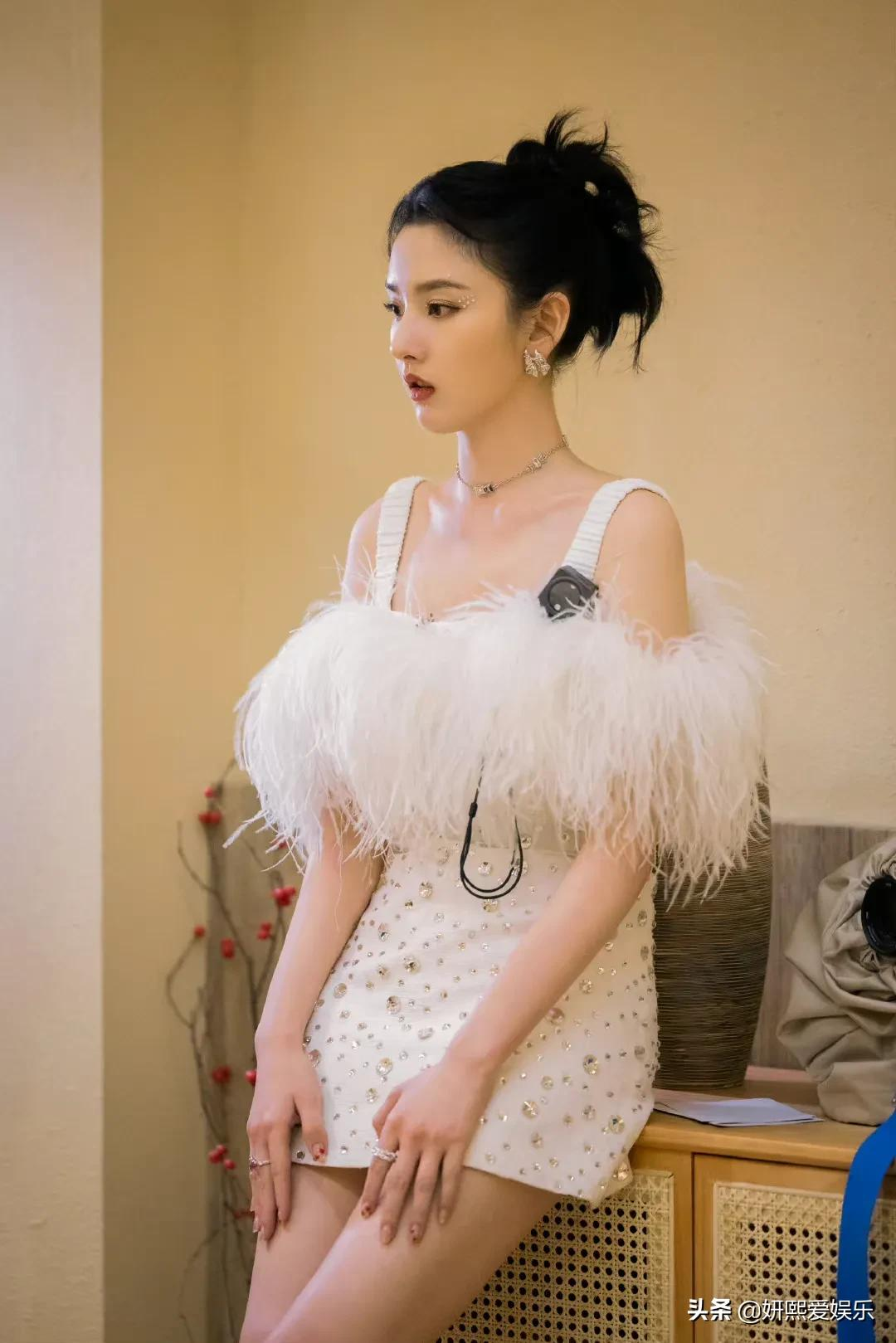 宋祖儿，清纯甜美，漂亮可爱