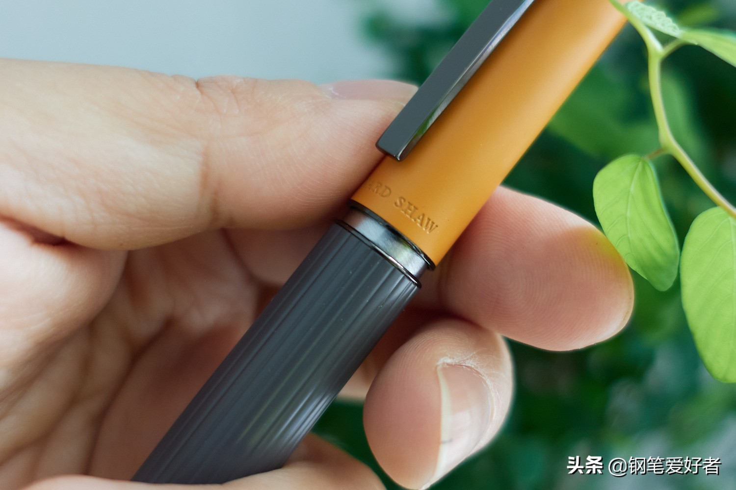 国产钢笔发展的新路子？萧伯纳灯塔系列钢笔评测及国产钢笔发展