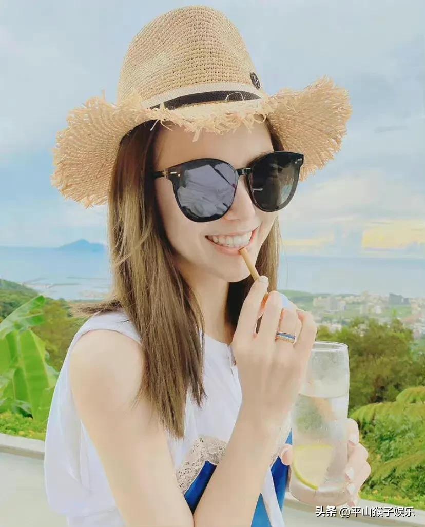 周杰伦：有了她喝咖啡都不用加糖了