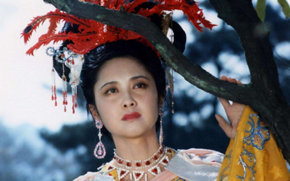 12位年过50的美人今昔颜值对比：有人还敢演丫头，有人整容致脸崩