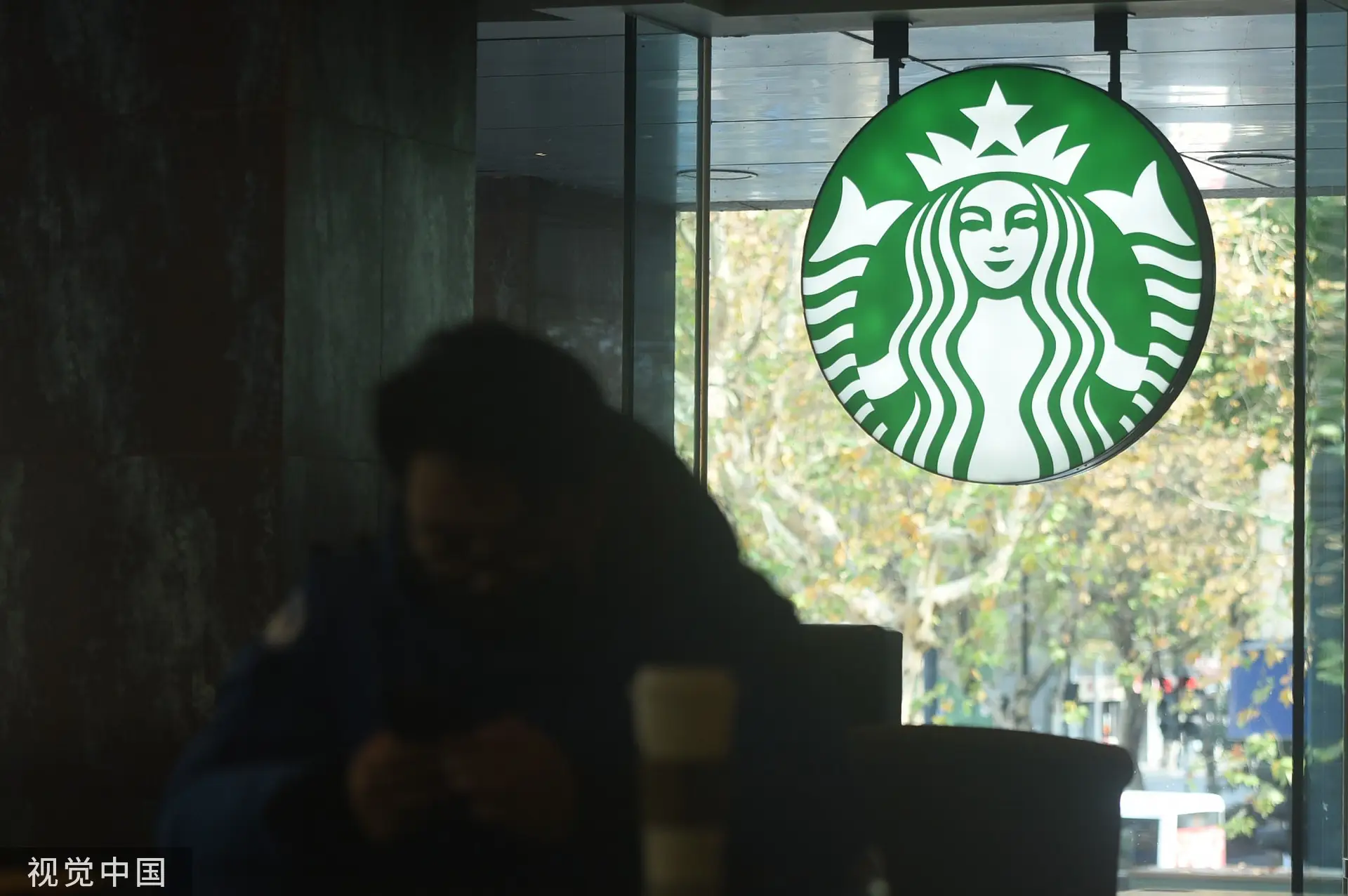 央视网评 | 星巴克的“震惊”令人震惊