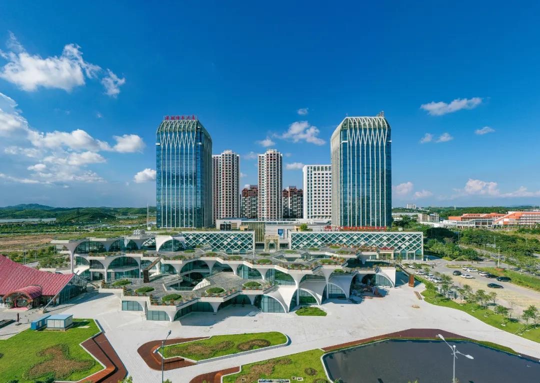 广西自贸区钦州港片区,自贸新城向海而兴 张晓冬摄2021年钦州市经济