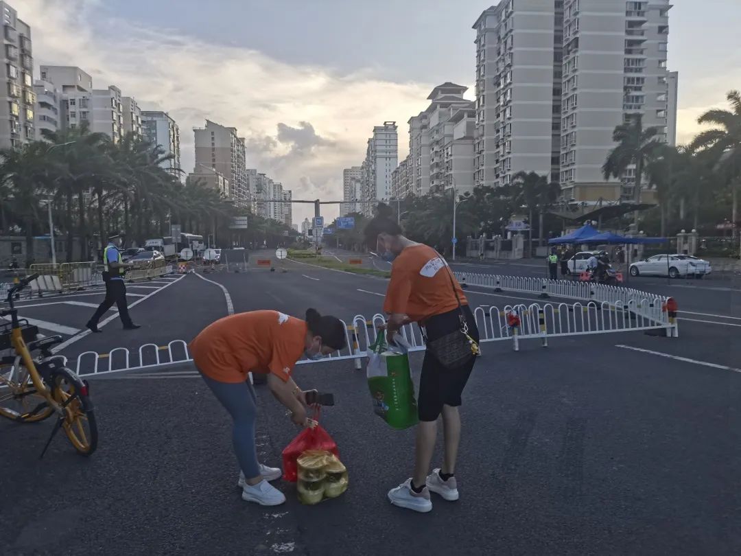 戰(zhàn)“疫”者——海南華潯