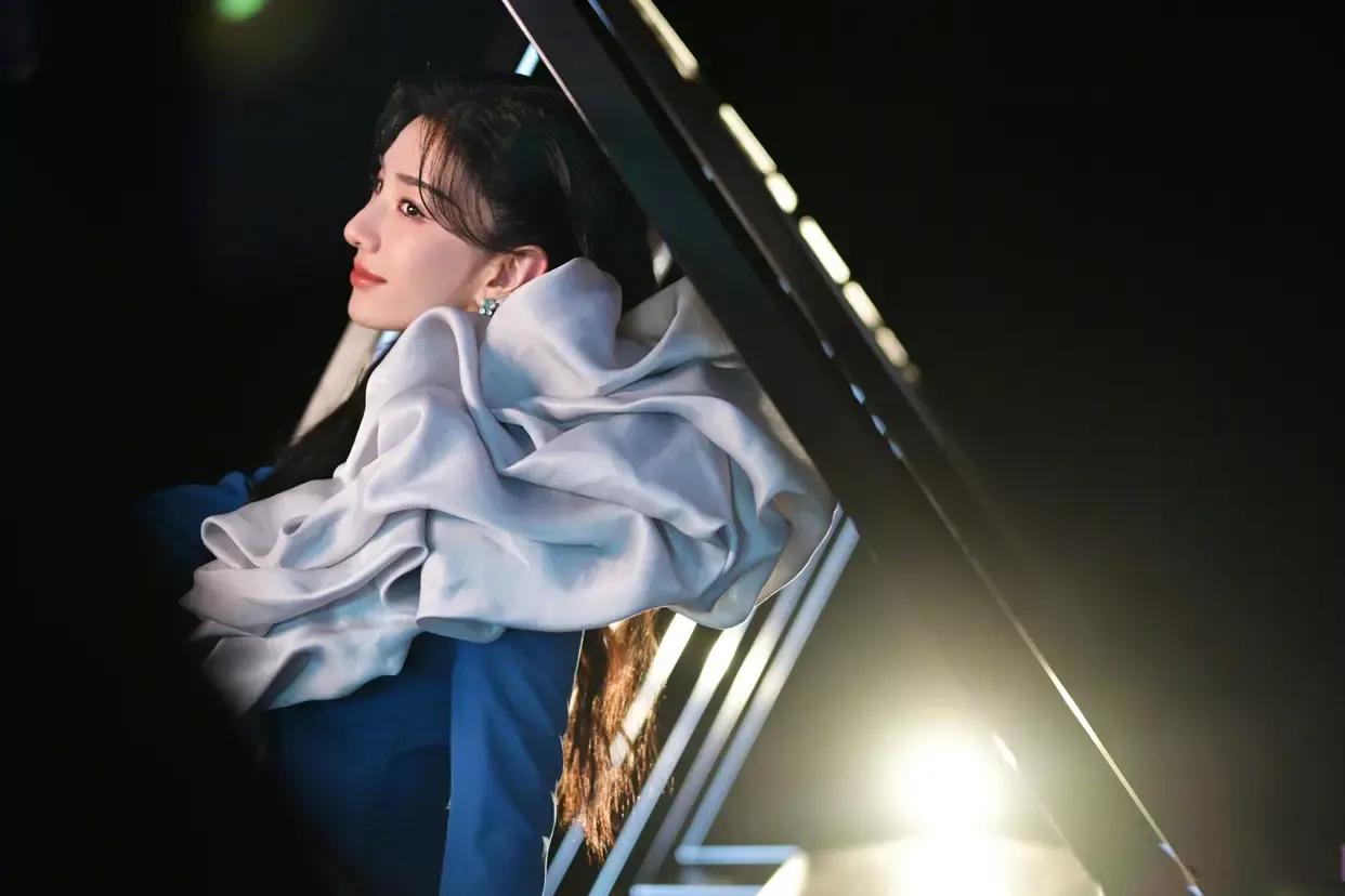 黄奕参加了《乘风破浪》之后，不仅变瘦了，也变美了