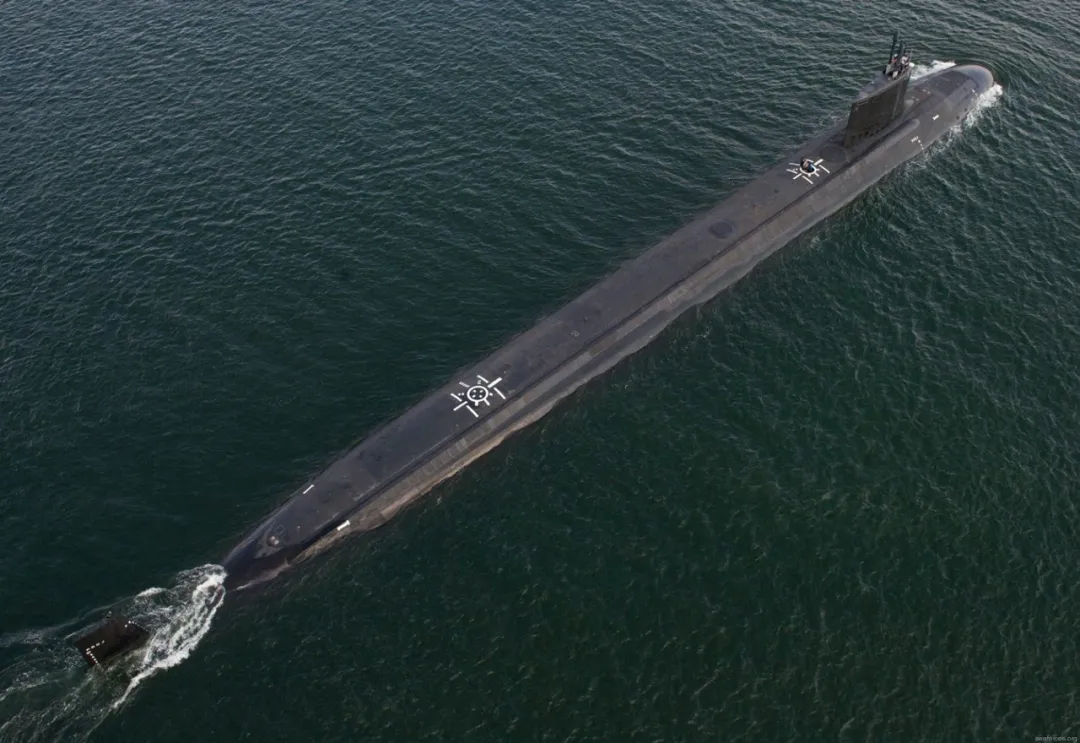 �����Ա��ˣ�������Ǳͧ�������̽�����������׷ɱ�������Ӵ�