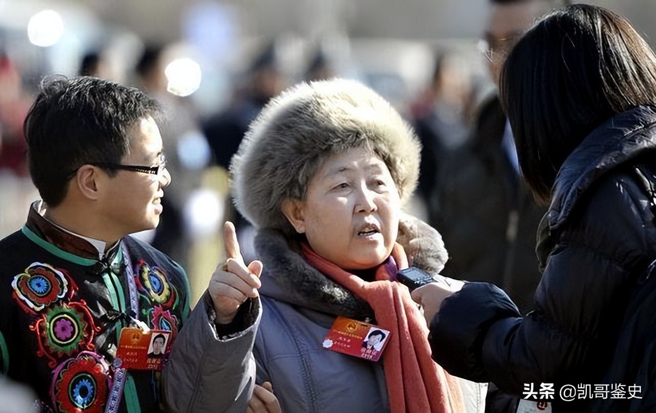 75岁老干妈再出山，收拾两个“不争气”的儿子，晚年基业恐难守住