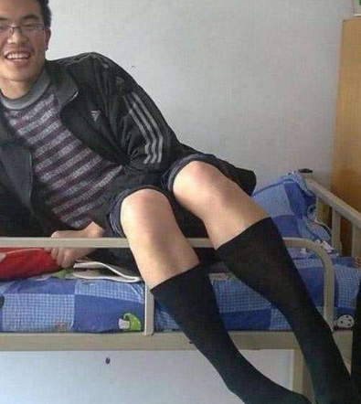 大学宿舍里的神操作，一个比一个脑洞大，辅导员看了直呼奇葩