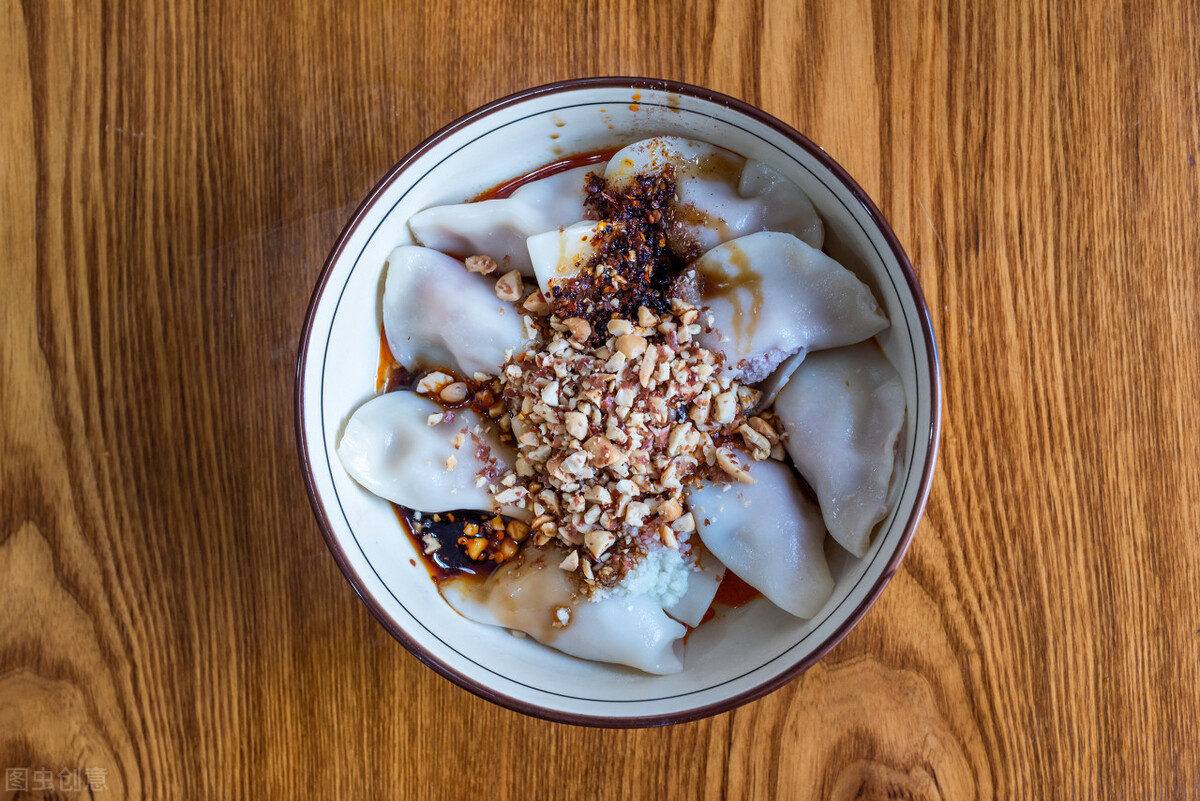 红油水饺的制作方法，味美鲜香口感嫩。学做给家人吃大家都夸你