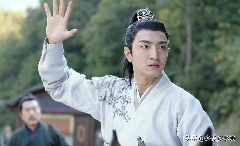 《披2》初舞台，苏有朋任贤齐等唱经典，郑钧的歌名还是那么独特