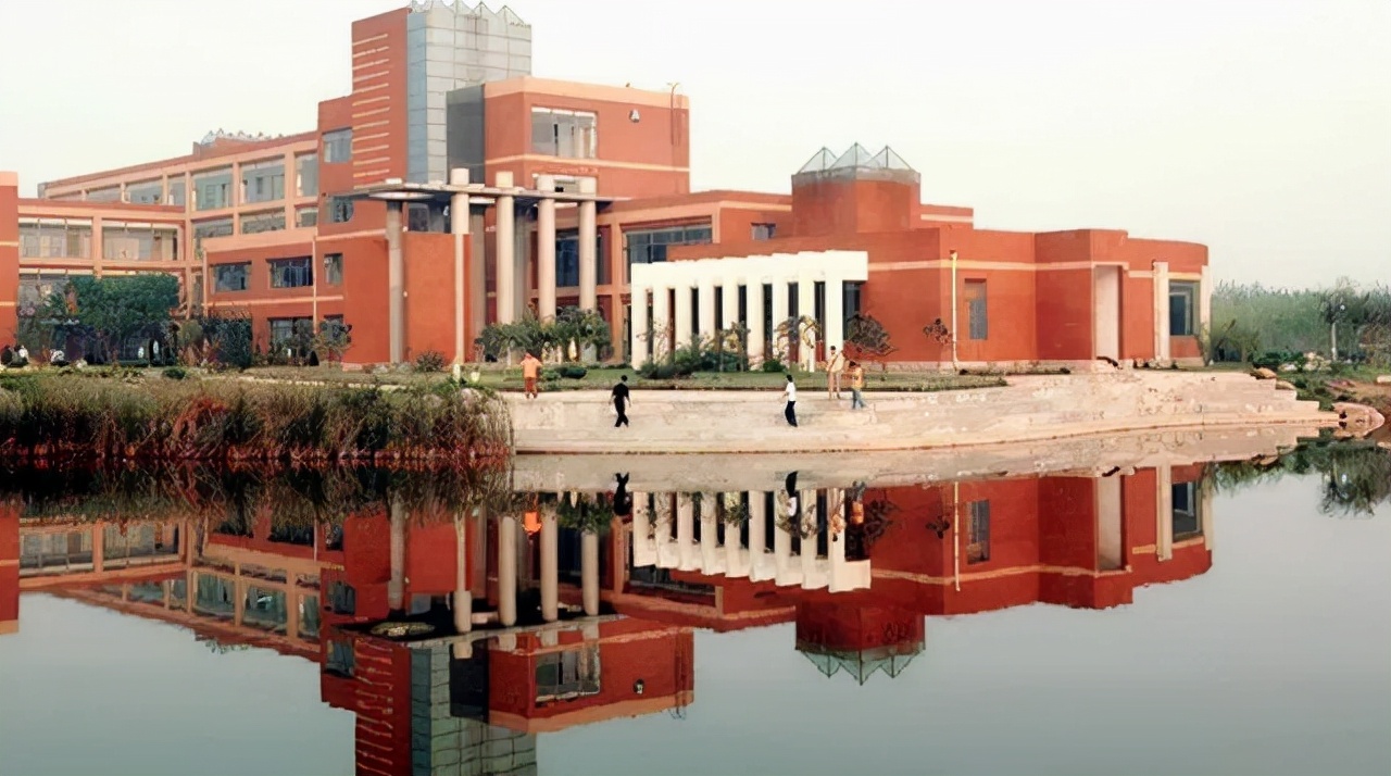 喜讯！山东1所学院“即将更名”为航空大学，当地教育再上一层楼