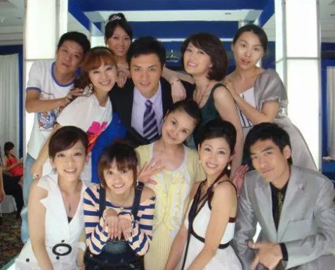 《丑女无敌》14年，男主改名难改运，女主无戏拍，男配成一线