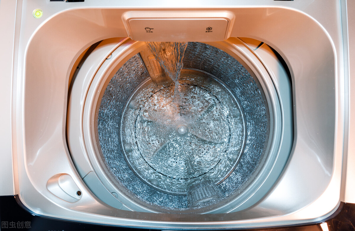 洗衣机，中老年人适合波轮，年轻人选滚筒？来听听大实话吧