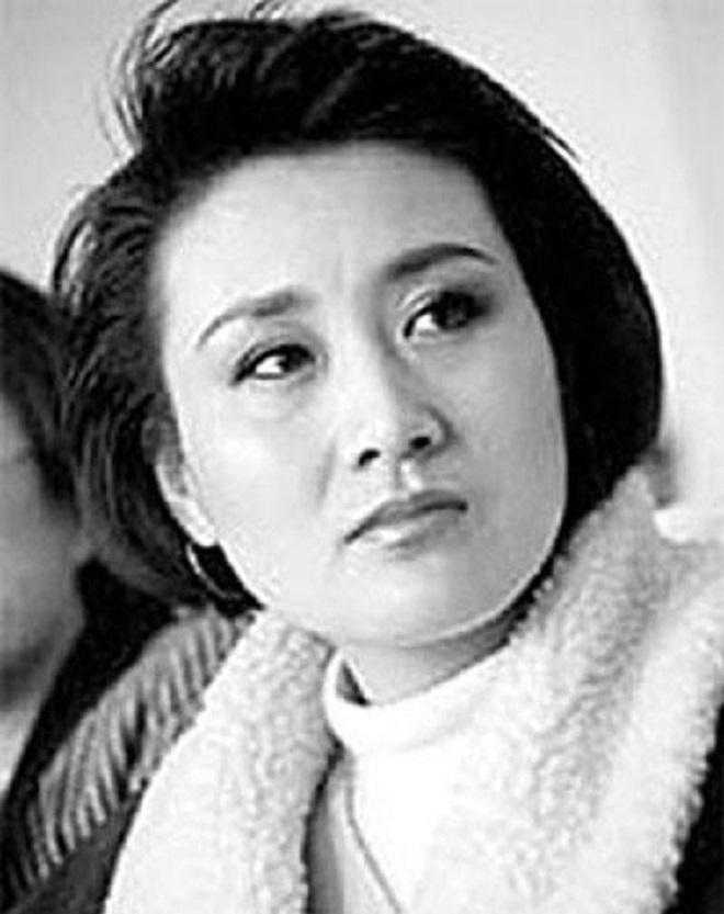 谁说她们只能演妈妈？这9位女星年轻时颜值惊人，不输现在流量花