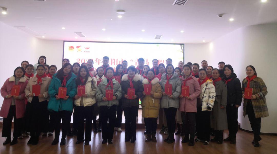 平均年龄不到27岁，一支“铁骑”上的团支部 | 共青团新闻联播