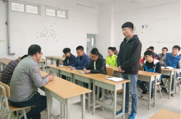 金融、计算机、医学、法学、会计等专业的就业前景一直不错，受到过来人的青睐。