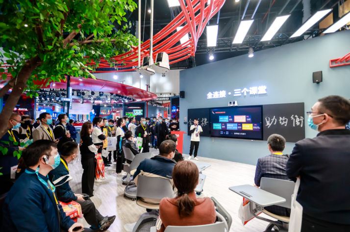 懂科技懂教育｜奥威亚“全连接”，为数字化转型赋能