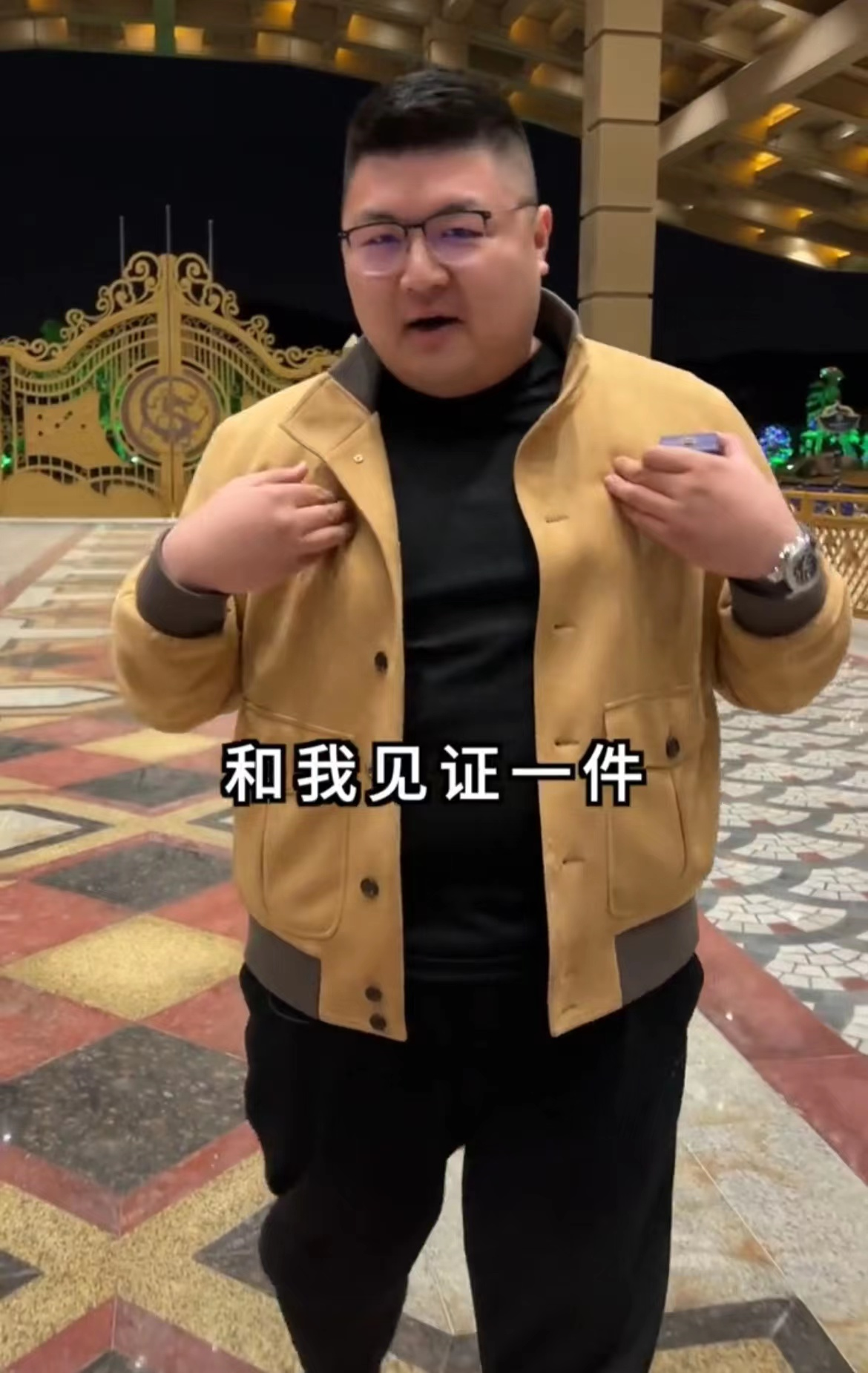 抖音网红猴哥说车包场成功求婚(猴哥说车靠什么赚钱个人资料简介)