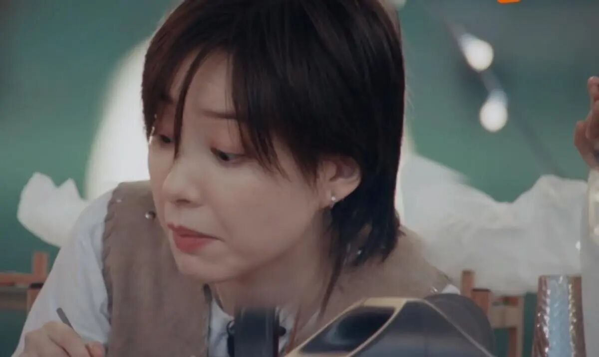 杨幂的“方脸”，刘敏涛的“皱纹”，打了多少滤镜明星的脸？