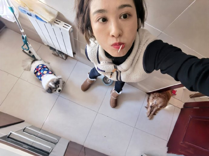 “九头”亩射击阳光照片，漫长的许多沉积锋利的健身休息