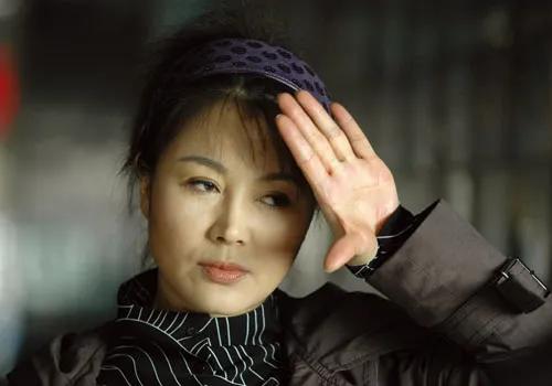 58岁身家过亿，直言结婚全靠缘分，于小慧的底气从何而来