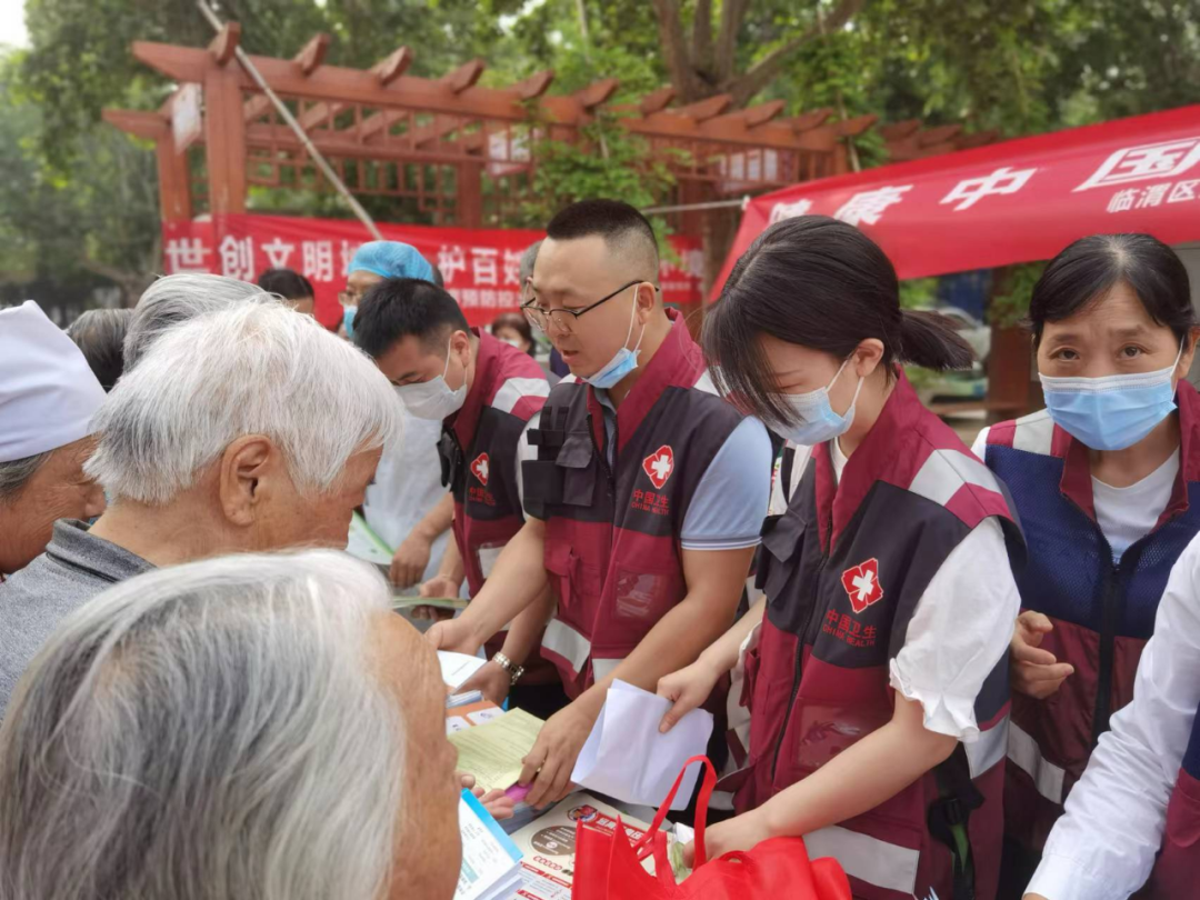 渭南市疾控中心开展食品安全知识主题宣传活动