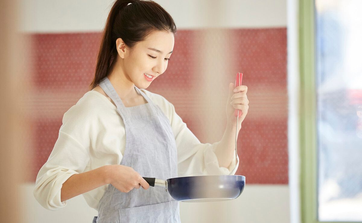 52岁阿姨哭诉:住家保姆不好做,每月4800,却要满足雇主很多要求