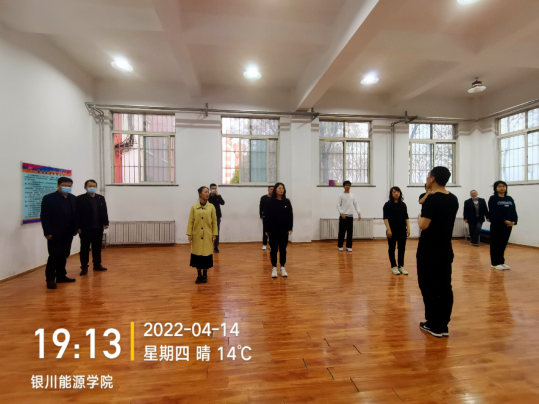 搭起“连心桥”—我校工会组织多彩活动增强凝聚力