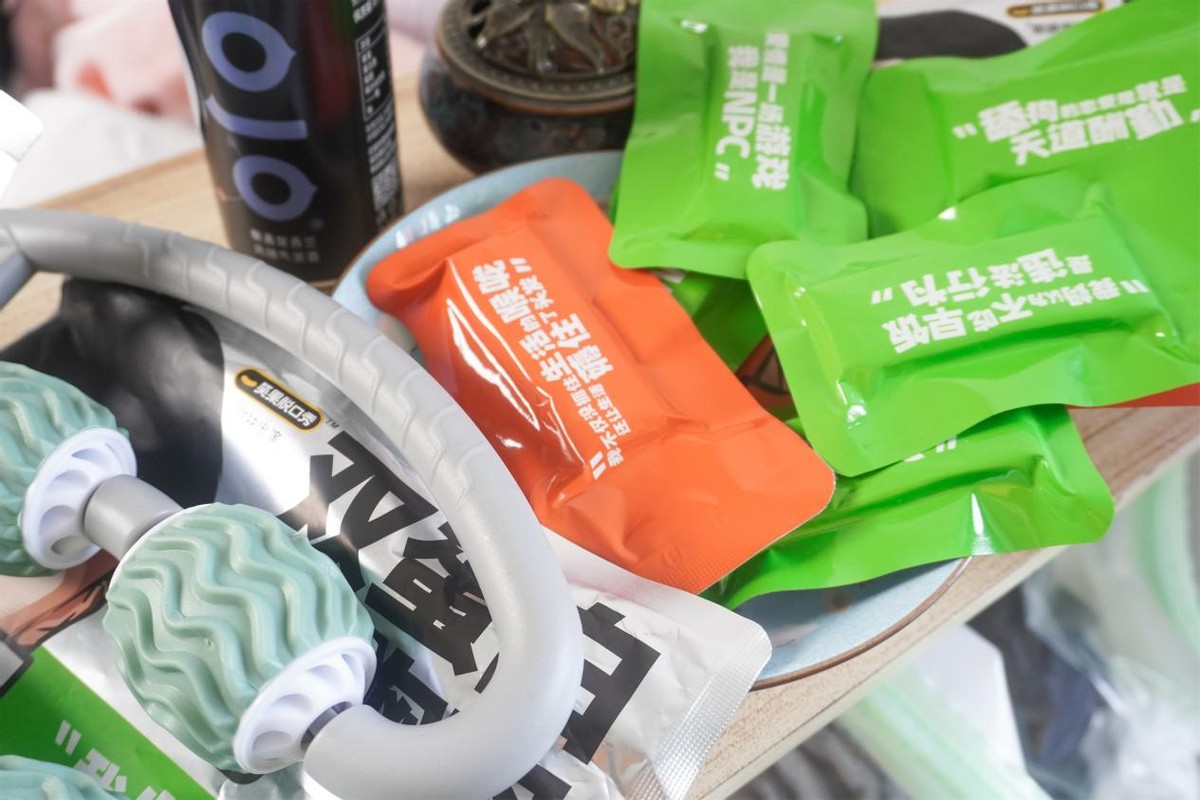 大口吃肉，也有八块腹肌，健身教练都这么吃