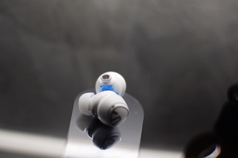 混合主动降噪 延迟低至60ms 泥炭mini pro