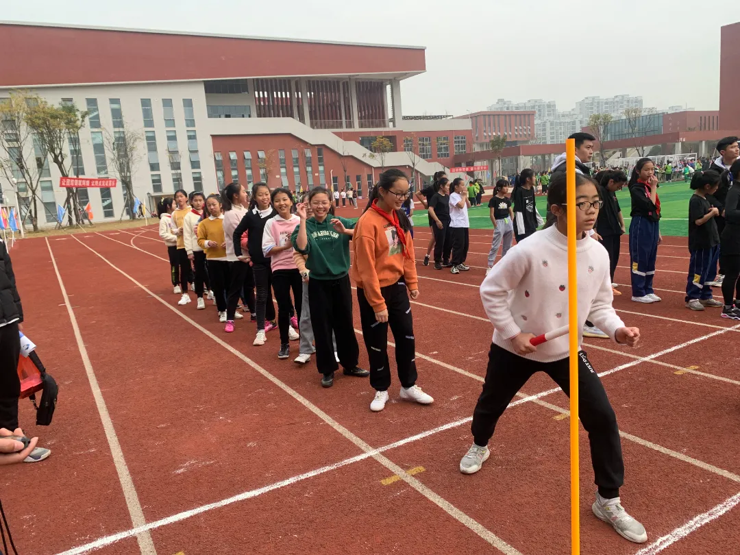 黄龙溪学校参加双流区第十六届中小学生体育集体项目运动会比赛