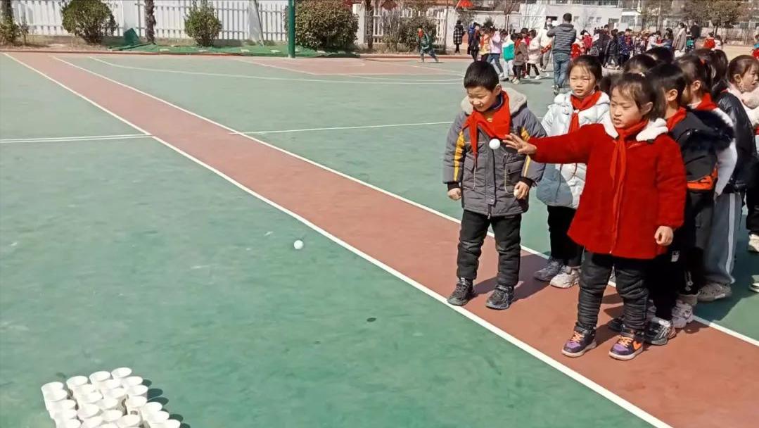 漣水縣義興中心小學開展首屆心育節(jié)(圖27) 漣水縣義興中心小學開展首屆心育節(jié)(圖27)