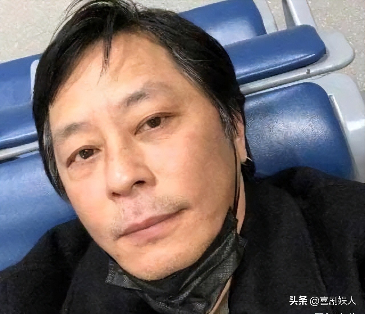 同样是过气艺人，有的娇妻幼子在怀，有的年近60仍是孤家寡人